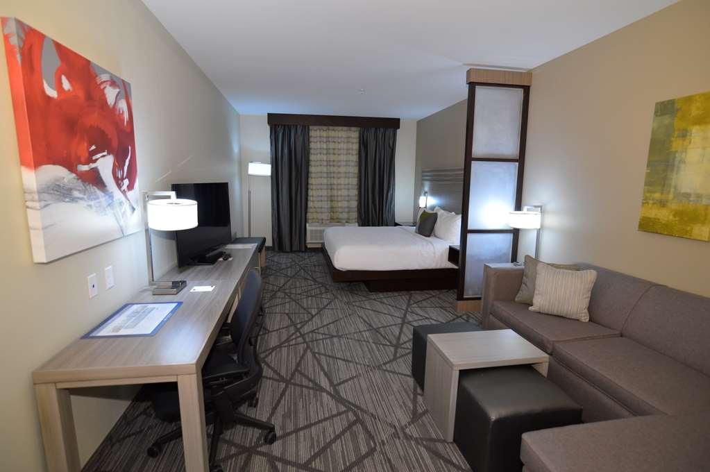 Comfort Inn & Suites Houston I-45 North - Iah Aldine Стая снимка